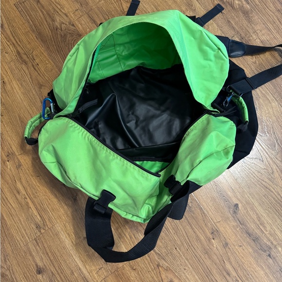 L.L. Bean adventure duffle medium - Picture 9 of 9